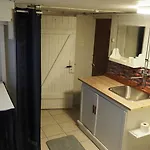 Appartement Riverside Bliss - Cozy 1-bedroom With Parking & Wifi Near Tvedestrand Vegårshei