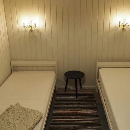 Lejlighed Riverside Bliss - Cozy 1-bedroom With Parking & Wifi Near Tvedestrand Vegårshei