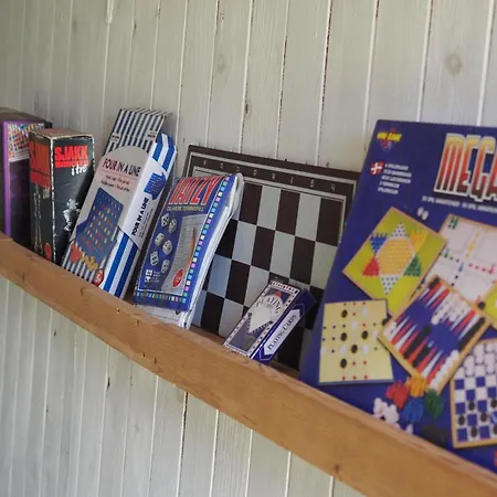 Apartment Riverside Bliss - Cozy 1-bedroom With Parking & Wifi Near Tvedestrand Vegarshei